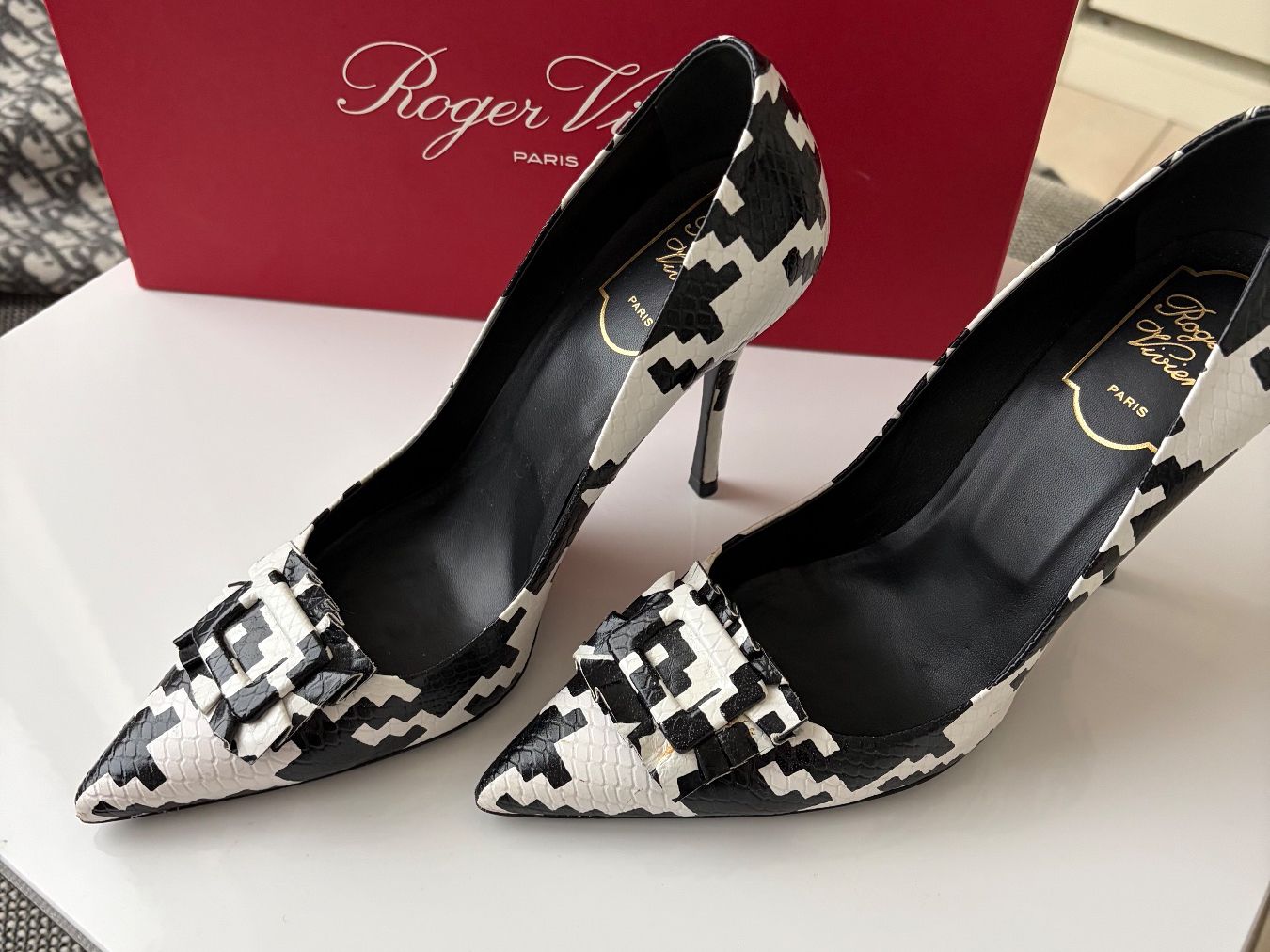 Scarpe da donna: Roger Vivier Pumps houndstooth 37 – Usato da Fehraltorf venduto da freeform2020