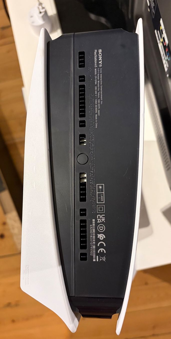 Sony Console: Sony PS5 Disc Version inkl. zubehör, 2 Controller – Usato da Muttenz venduto da matteo_pt 4