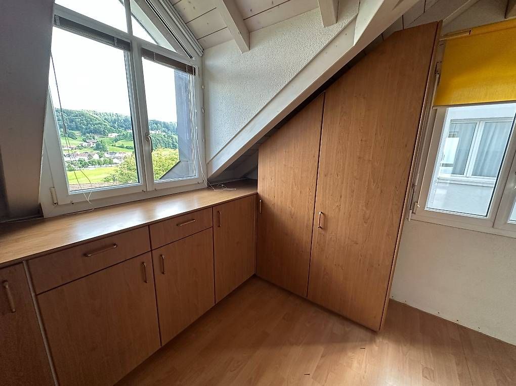 Armadi: Einbauschrank / Dachschrägenschrank – Usato da Kirchberg BE venduto da Tily242 2