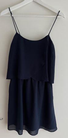 Kleid von Mango, Grösse XS, dunkelblau, NEU