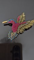 Kolibri Brosche mit Steinen - Gold, Pink & Blau 💎