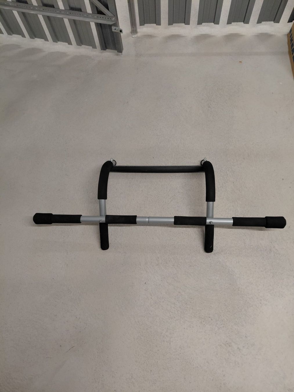 Hanteln & Gewichte: 15kg Kurzhantel + pull-up / push-up hometrainer – Gebraucht aus Wil SG von gia_s5g5 1