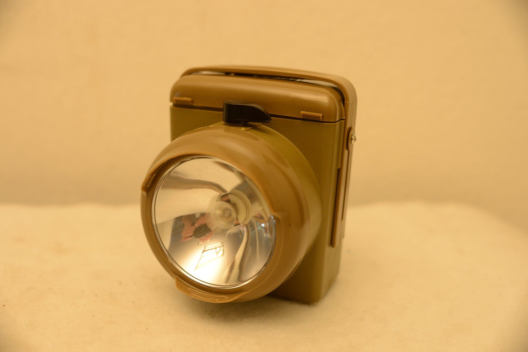 Lampade: Taschenlampe Eisemann von der Schweizer Armee – Nuovo e nell'imballaggio originale da Sachseln venduto da Smatsch54 1