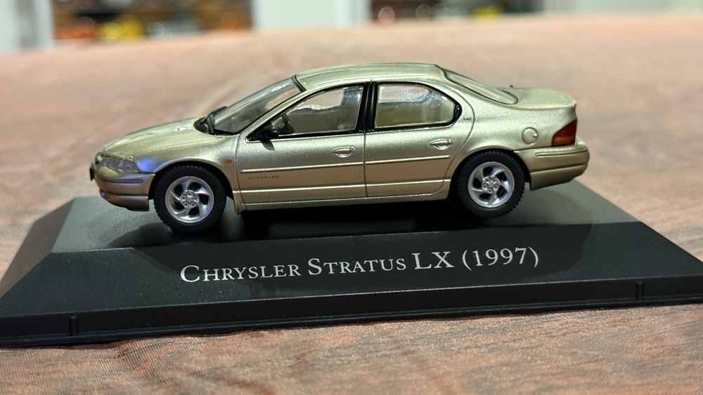 Chrysler Stratus LX Modellauto (1997) (Neu und originalverpackt) in ...