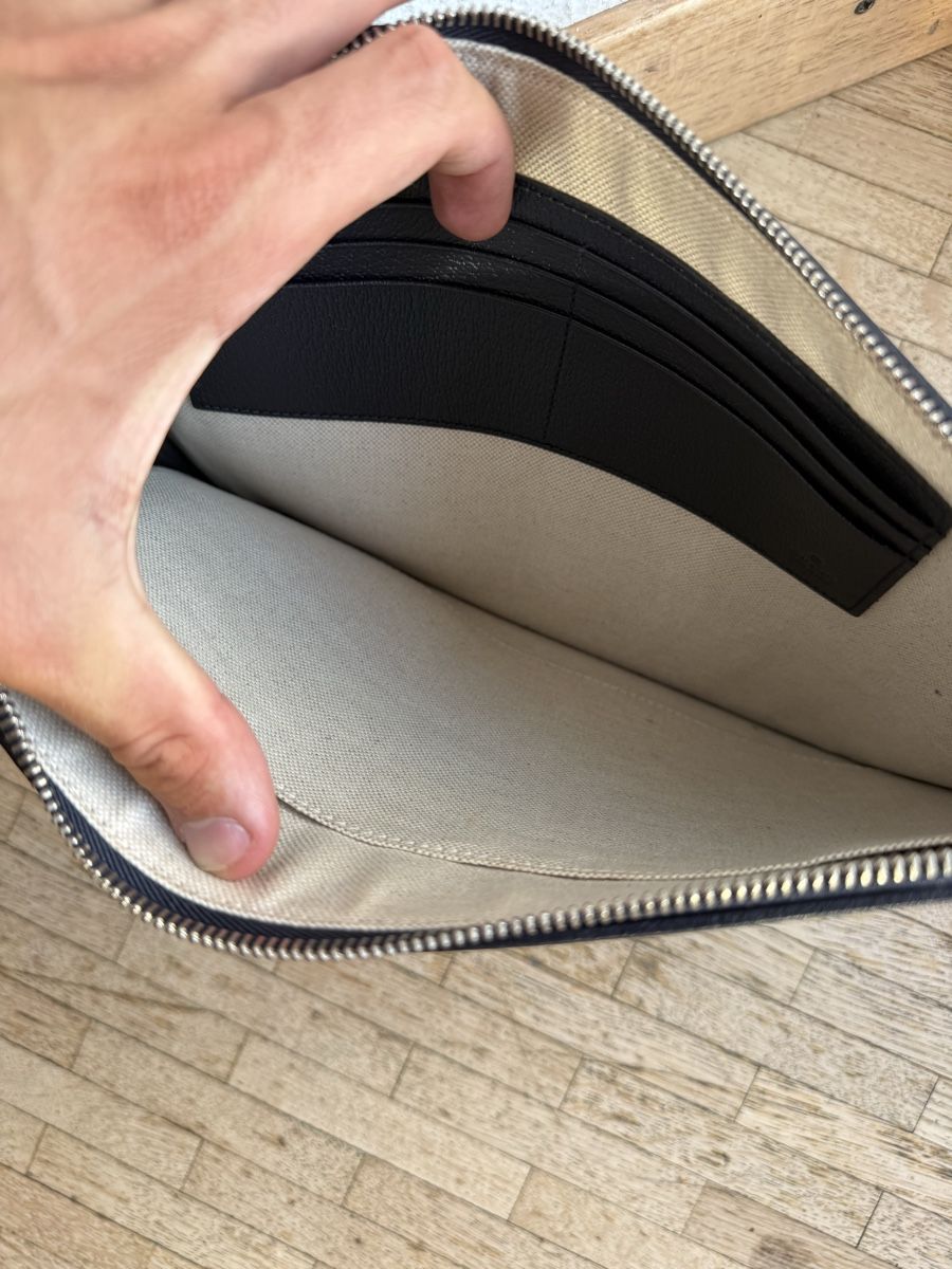Gucci Sacs: Gucci G Pouch Flat Monogram – Neuf (Voir description) à Genève par SG_73 4