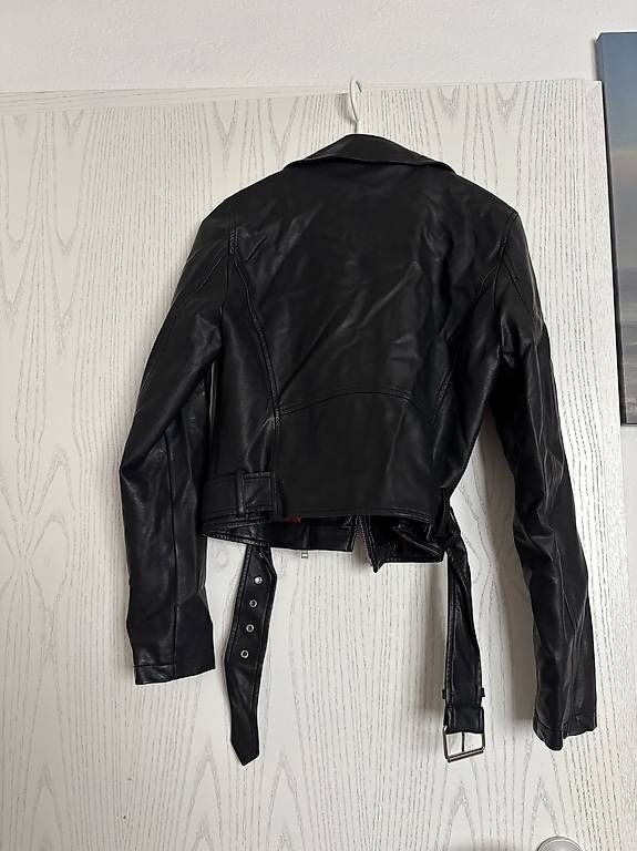 Jacken: Lederjacke xs/s – Gebraucht aus Fislisbach von secondhandF 2