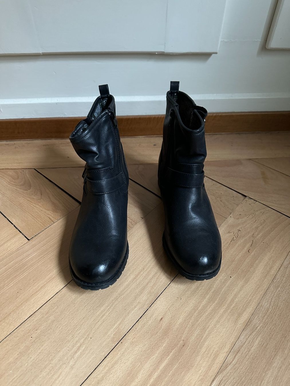 Damenschuhe: PESARO - Leder Stiefelette schwarz 39 – Gebraucht aus Zürich von Diazaio 1