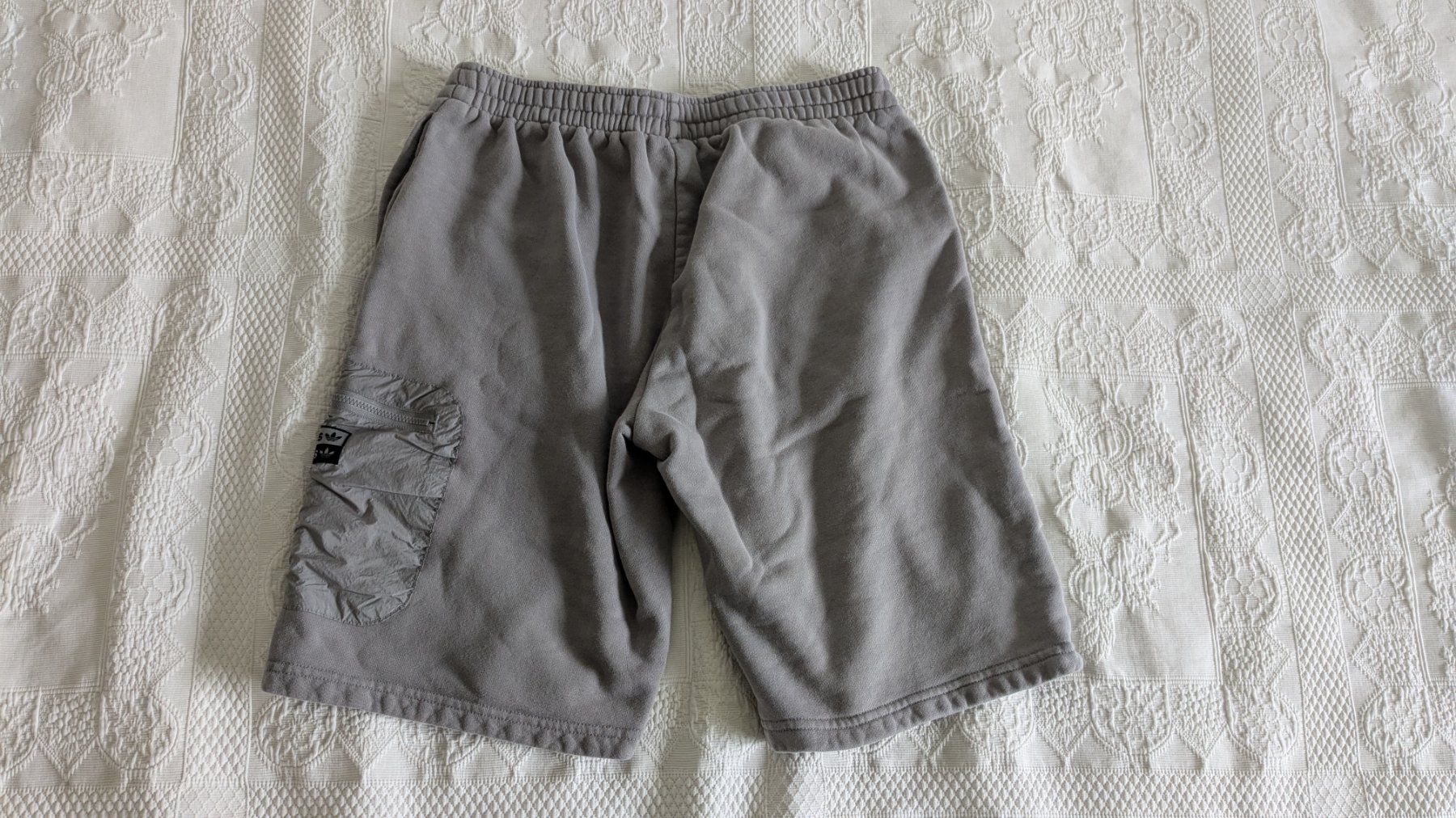 Adidas Pantalons: Shorts von Adidas Grösse M – D'occasion à Adliswil par bibuubib 1