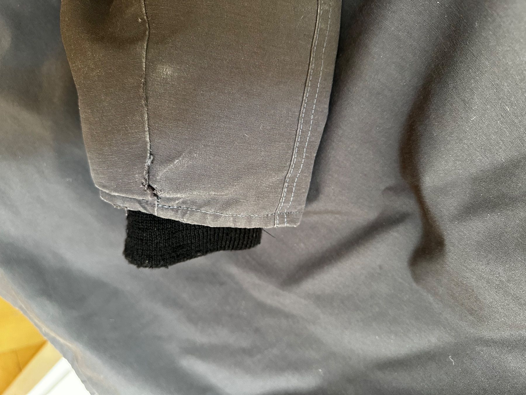 Canada Goose Vestes: Canada Goose Parka Grösse L Grau – D'occasion à Zürich par mor_5ptw 3
