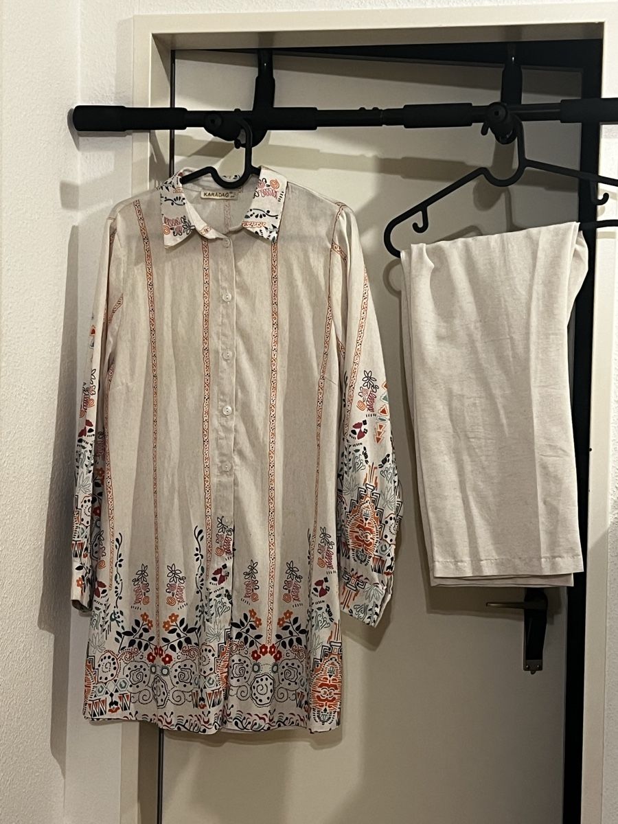 Lotti di vestiti: Zweiteiler in Beige – Nuovo (secondo la descrizione) da Zürich venduto da sha_207 1