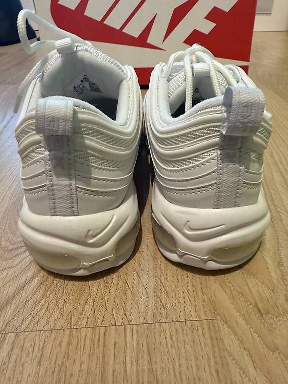 Nike Damenschuhe: Nike air max 97 Grösse 39 – Gebraucht aus ZUFIKON von SULMI01 4