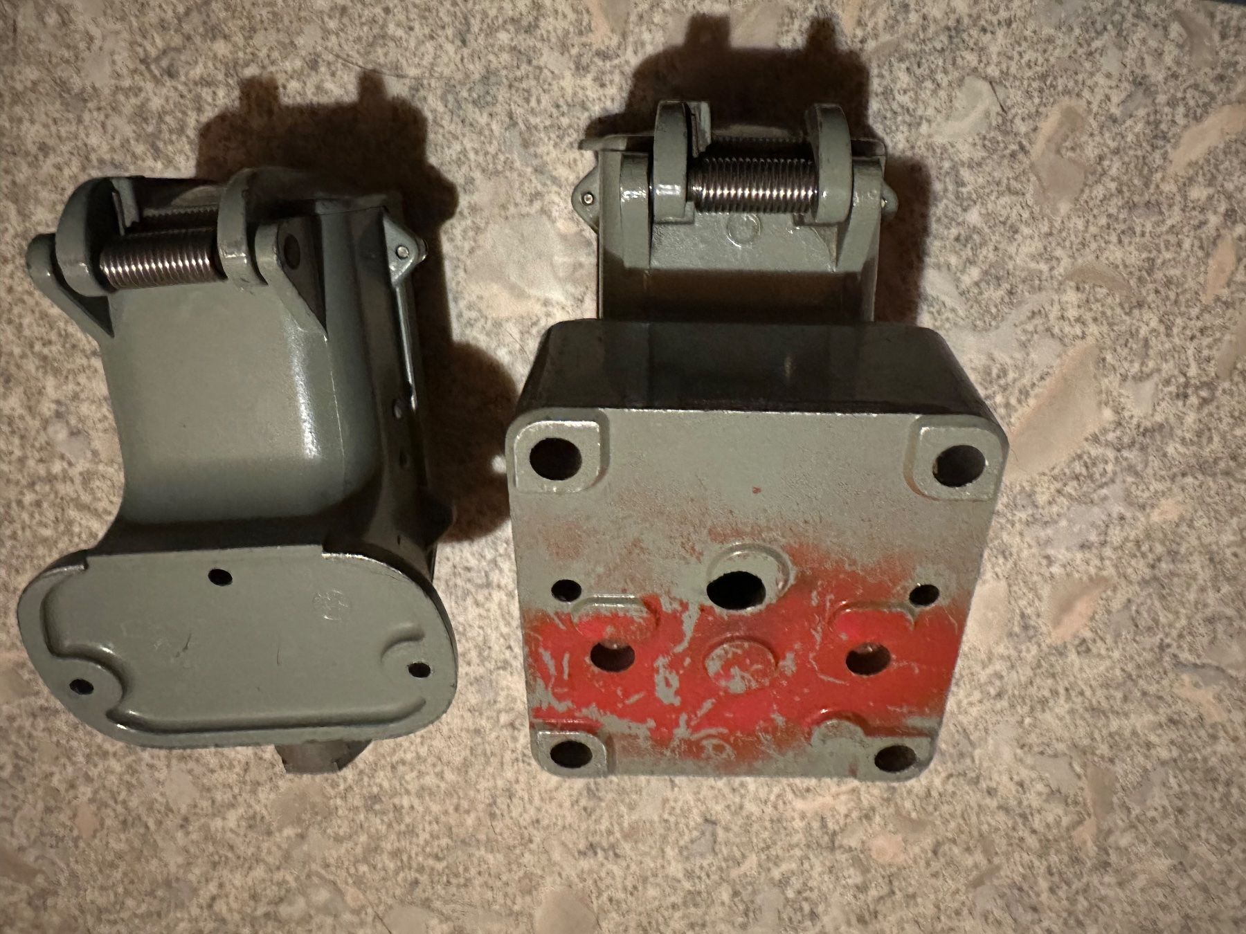 Spine: J15/4Polige Steckdose  -Wanddose-Steckdose – Usato da Huttwil venduto da Bolpa 4