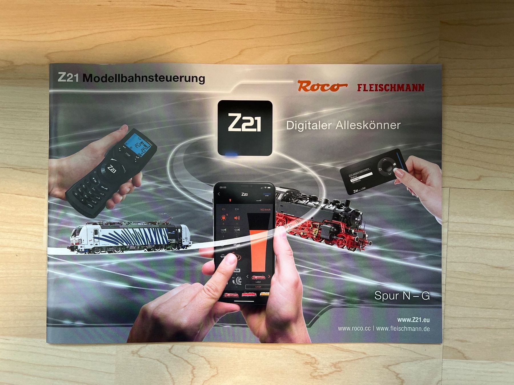 Roco Modelleisenbahnen: Roco | Fleischmann Digitalzentrale z21 – Neu und originalverpackt aus Neerach von