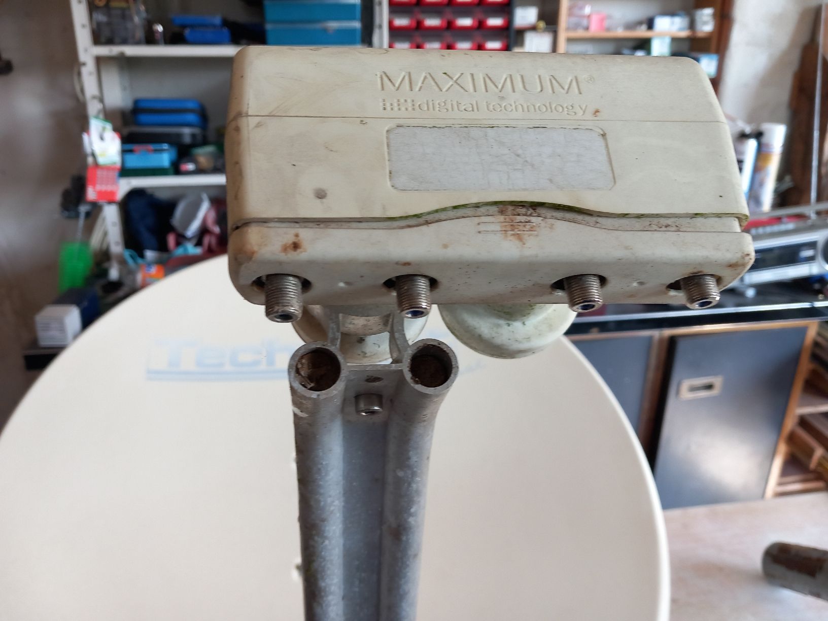 Schalen: Satelitenschüssel mit 2 LNB  80cm – Gebraucht aus Brittnau von Rossweider 4