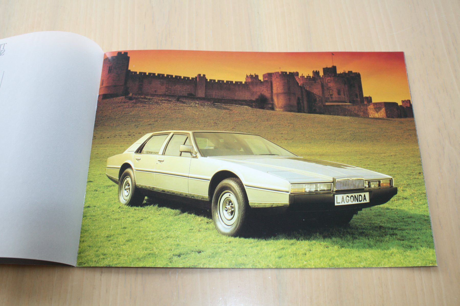 Aston Martin Documenti: Aston Martin Lagonda Prospekt 1982 – Usato da Wikon venduto da erwin400 3