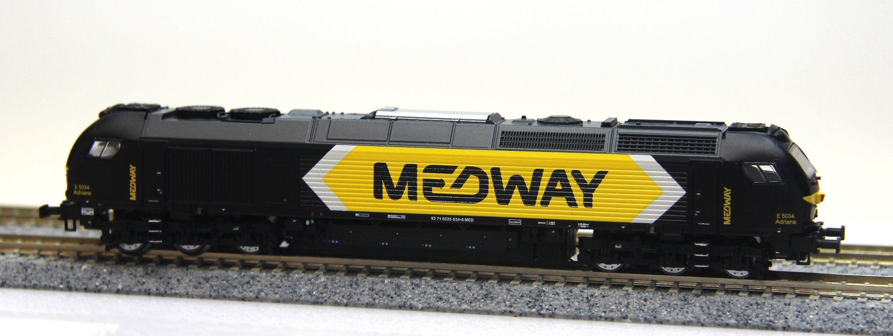 Modelleisenbahnen: Medway 335.034 "Adriana" SMED034N – Neu und originalverpackt aus Steinach von moba-box.ch