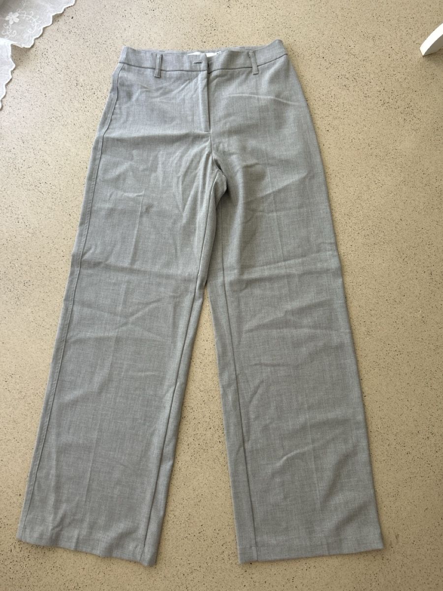 Bershka Pantaloni: Hose, Bershka, Gr. 38 – Usato da Langwiesen venduto da Cattii