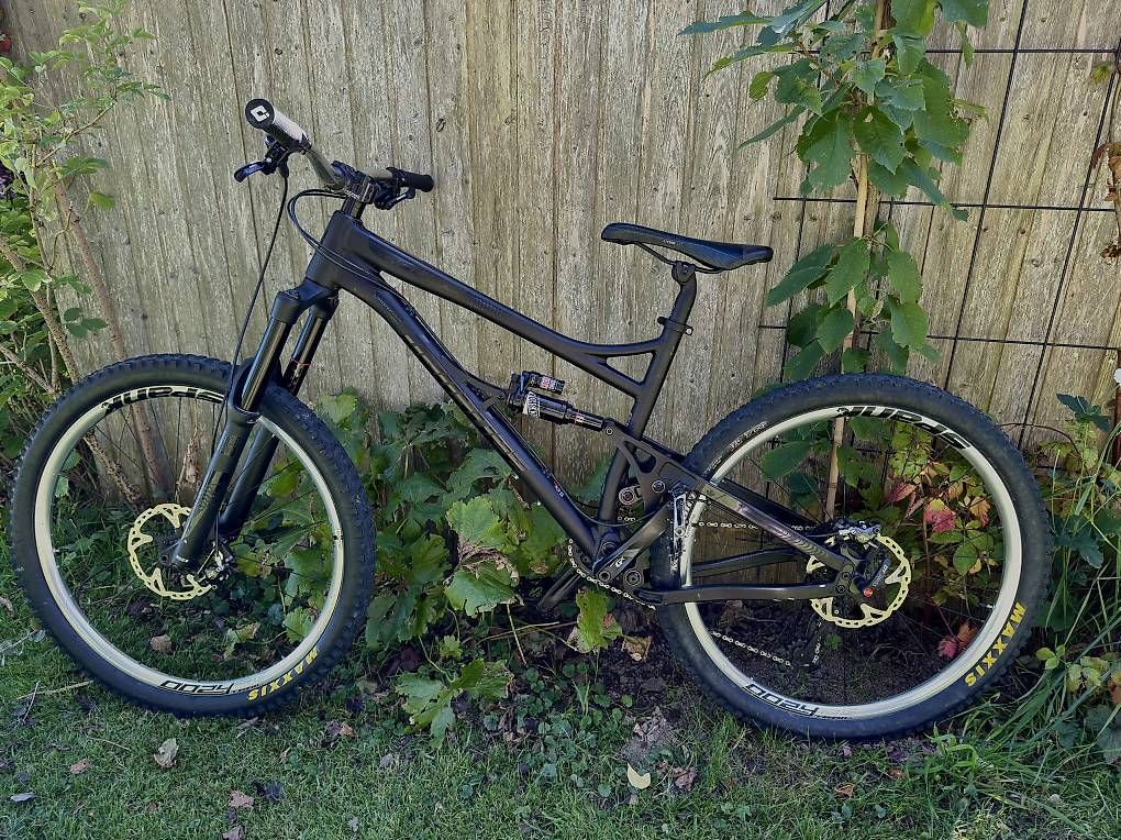 Biciclette: Enduro / Allmountain Bike – Usato da Wolfhalden venduto da Catfish07