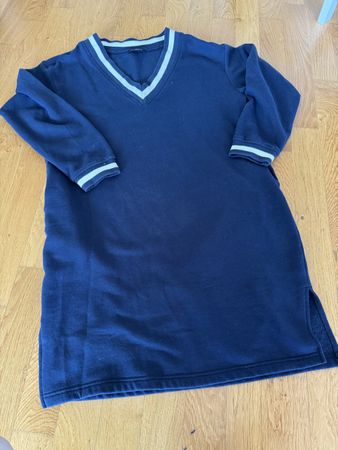 Monki Sweatkleid Dunkelblau – Grösse XS