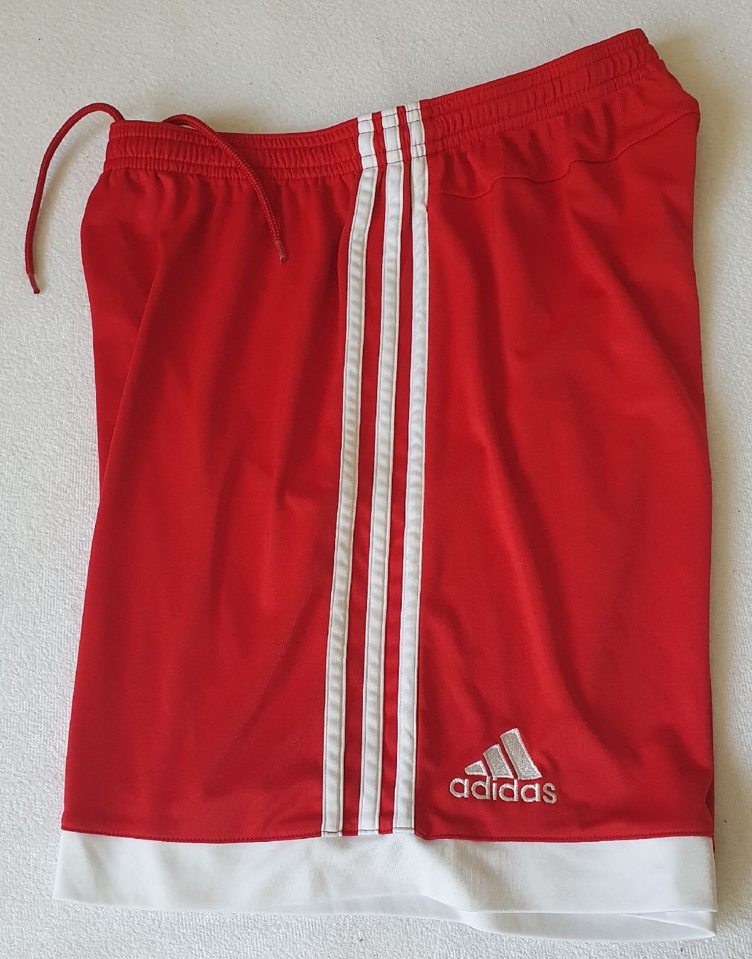 Adidas Pantaloni: bayern münchen shorts G M – Usato da Maienfeld venduto da tobeyl2020 5