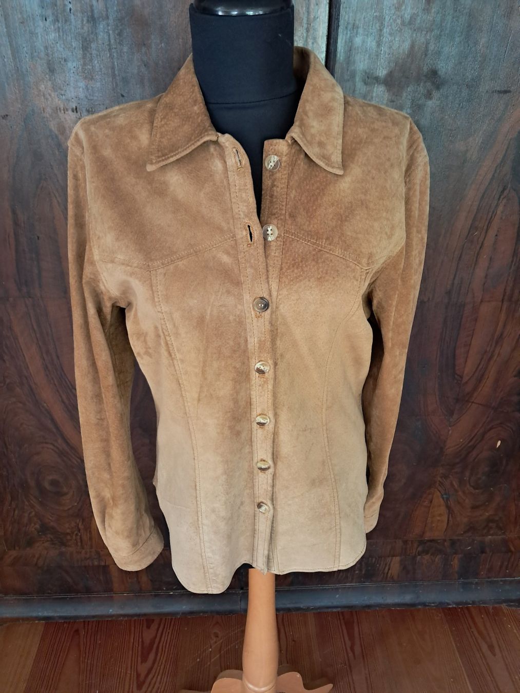 Camicie: Leonardo . Lederhemd . Beige . 38 . – Usato da Leuggelbach venduto da schmetterlings-fee 1