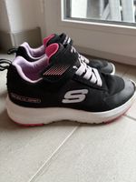 Mädchen Turnschuhe Gr. 28
