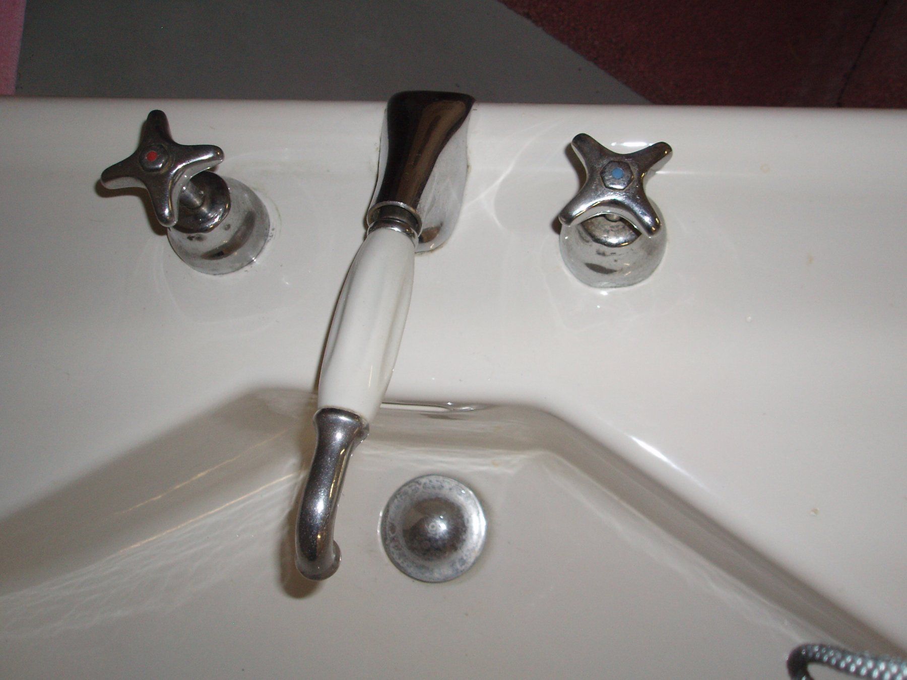 Lavabi & lavandini: Antikes Coiffeur Waschbecken – Usato da Neudorf venduto da Bucher7005 1