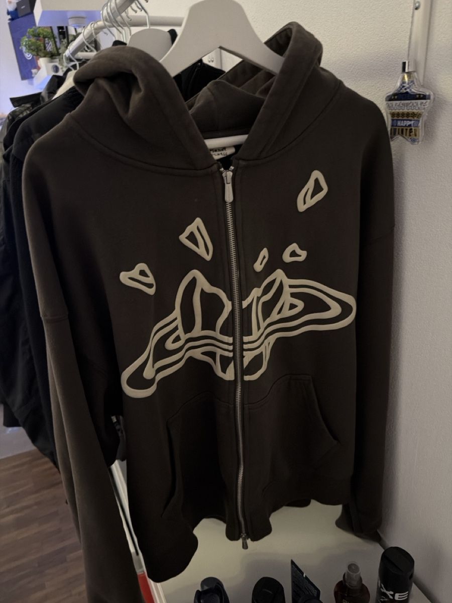 Pullover & Sweatshirts: Broken Planet Zip Hoodie brown – Gebraucht aus Chur von sil_v7n6