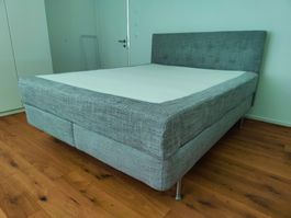 Modernes graues Boxspringbett – 160 x 200 cm