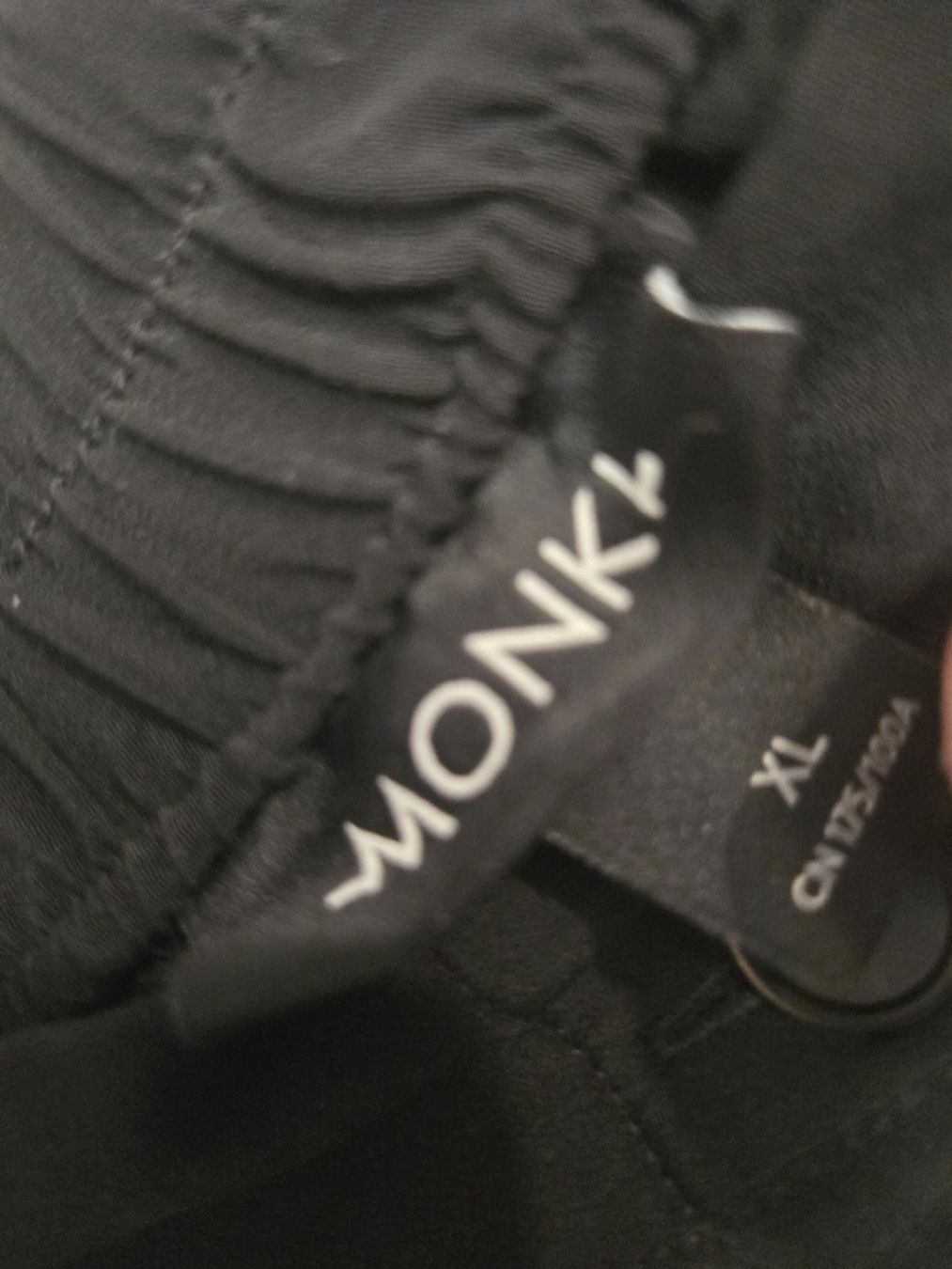 Monki Gonne: Monki Rock, schwarz, Grösse XL – Usato da Dübendorf venduto da Timulka 3