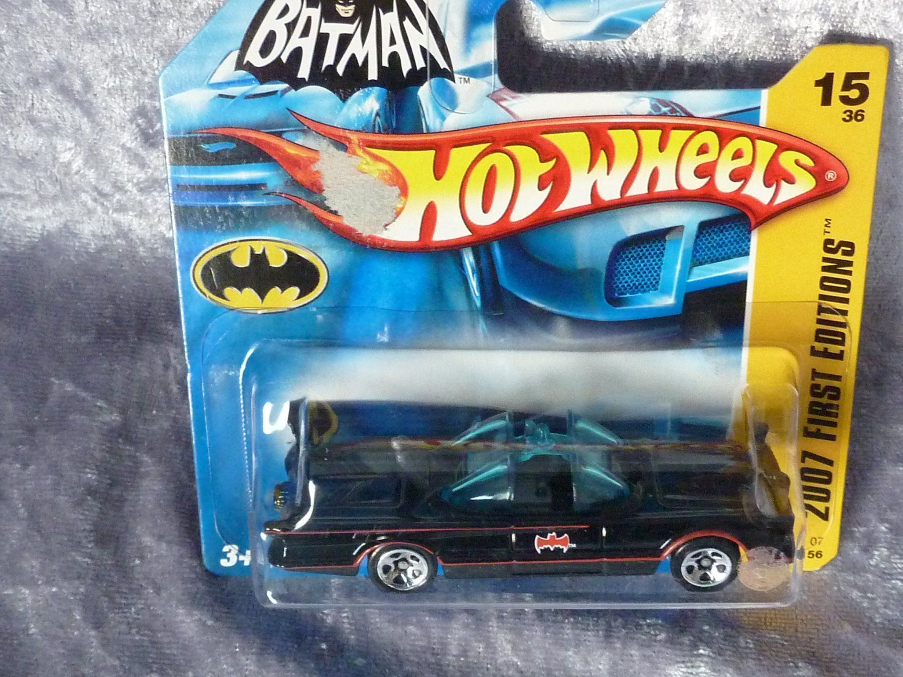 Hot Wheels Modellini d'auto: Batmobile 1:64 – Nuovo e nell'imballaggio originale da Dürrenäsch venduto da modellautos4you 1