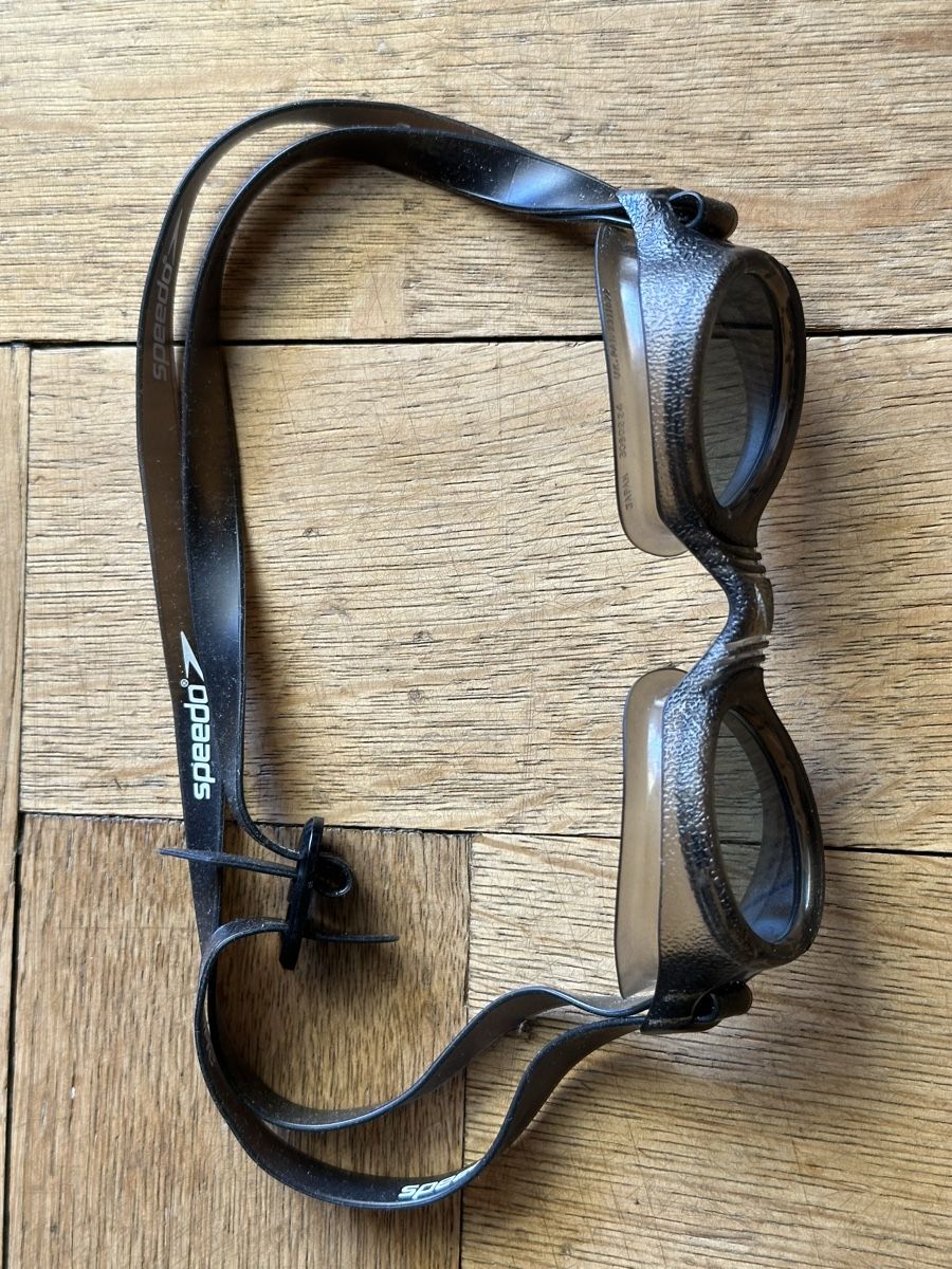 Occhiali & Lenti: Speedo Schwimmbrille Kinder – Usato da Allschwil venduto da Maetthe 1