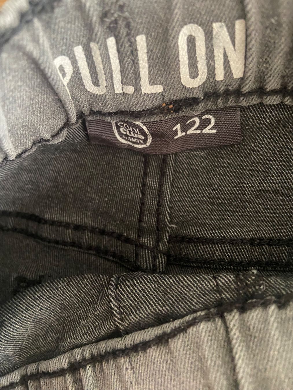 Pantaloni: Jungen-Jeans 122cm, grau, pull on – Usato da Bassersdorf venduto da och_928l 1