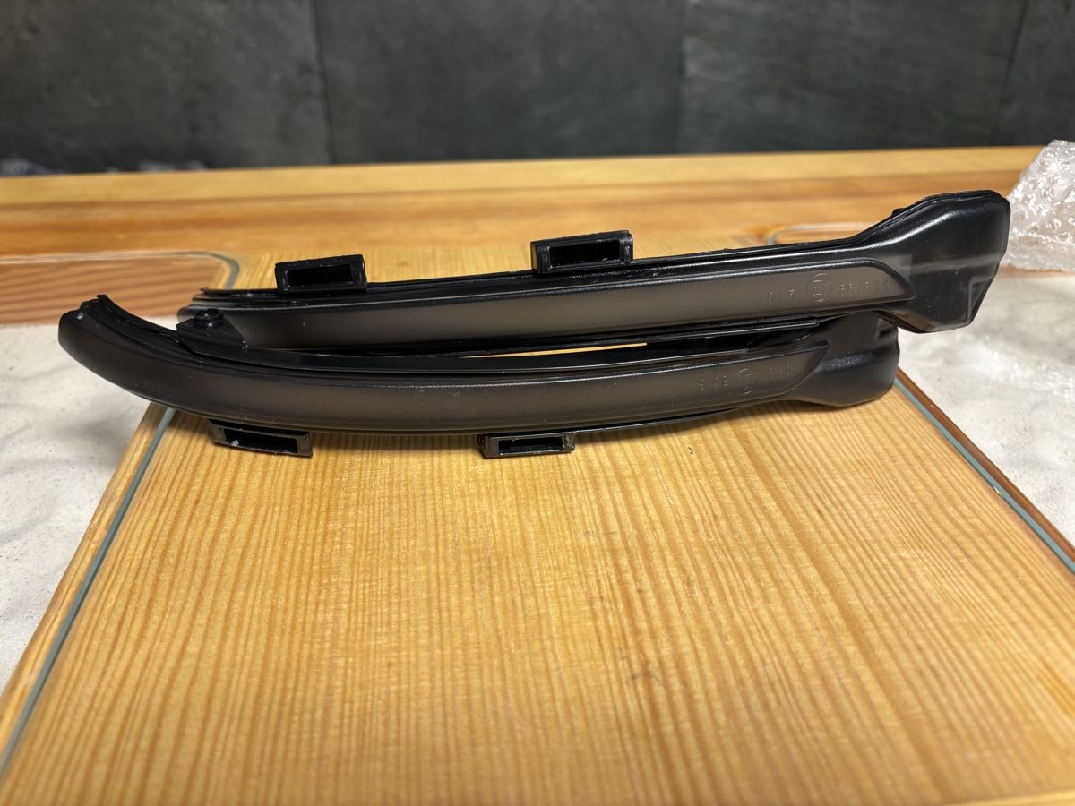 VW Tutti pezzi di ricambio auto: Dynamische Seitenblinker VW Golf 7 – Usato da Affoltern am Albis venduto da MrSolova 1