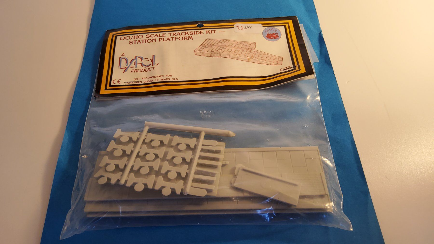 Modelleisenbahnen: Bausatz Modelleisenbahn Station Platform 00/H0 C22 – Neu (gemäss Beschreibung) aus Grüningen von VENOM59