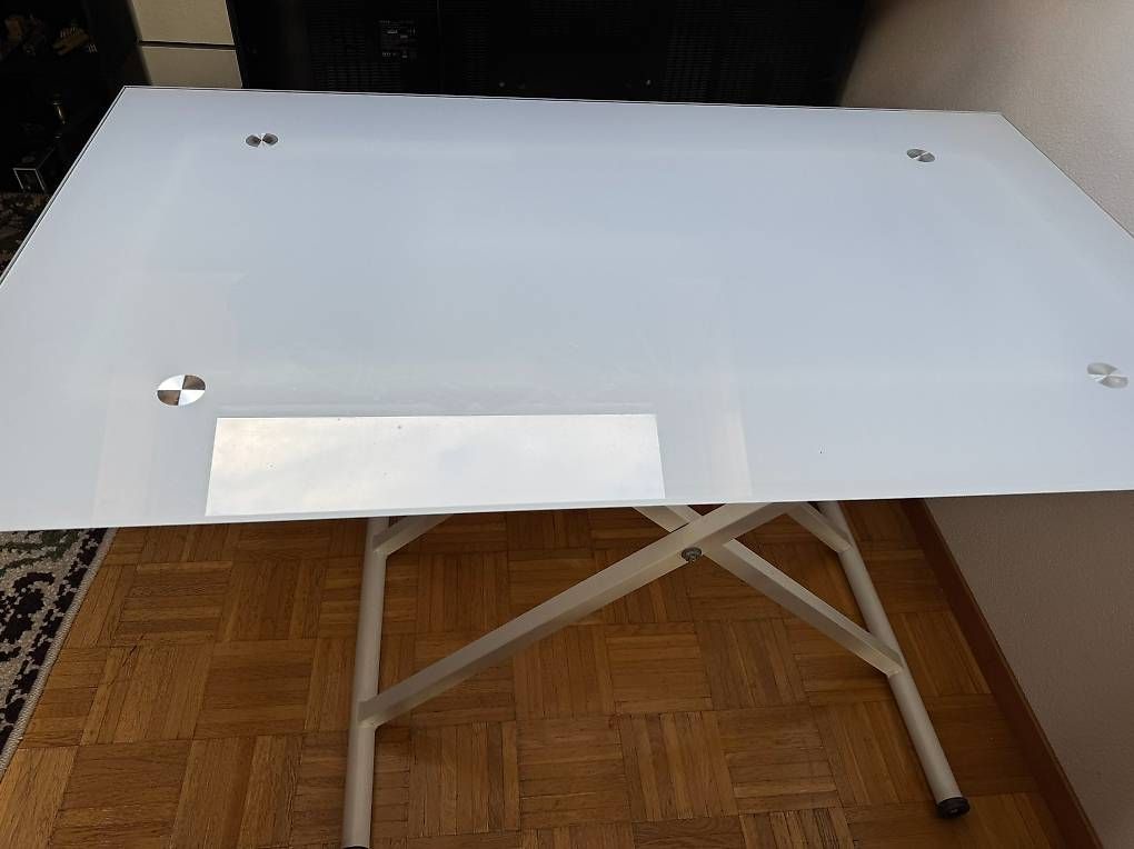 Tavoli: Table bureau en verre pliable – Usato da Villeneuve VD venduto da Iovana 1