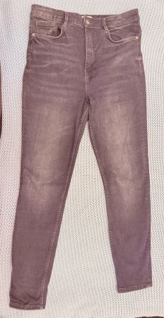 • Zara Jeans •