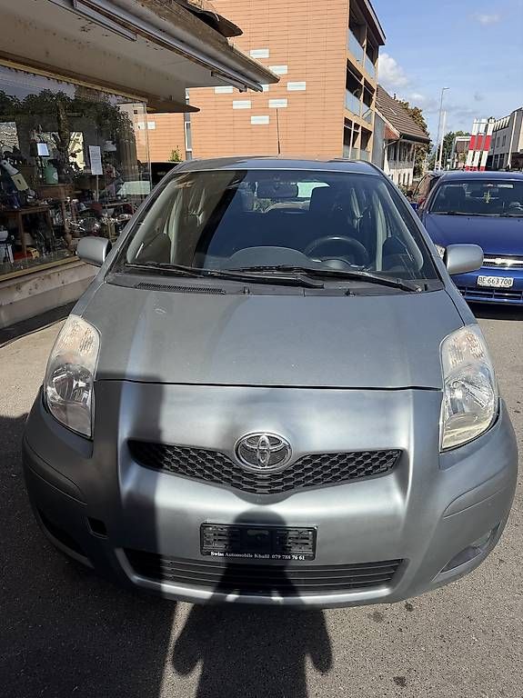 Automobili: Toyota Yaris 1.3 VVT-i  2007  66999 km  – Usato da Ipsach venduto da wasif15x