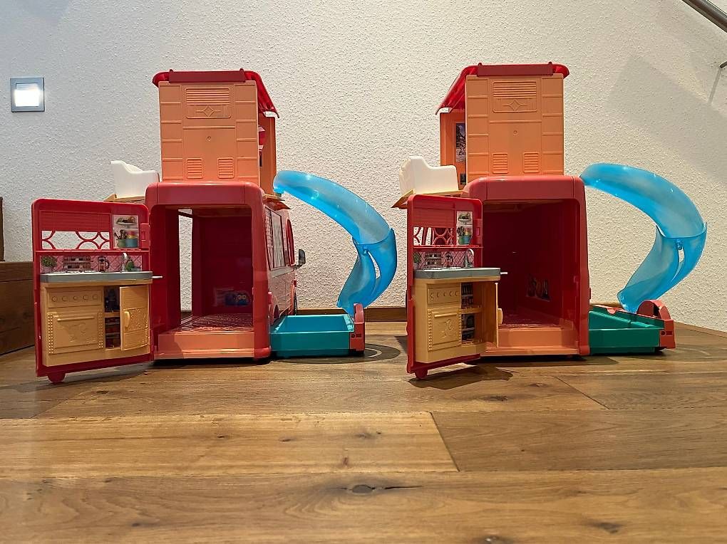 Giocattoli: 2 Stück Barbie Wohnmobil Camper – Usato da Lausen venduto da Saxibe 2