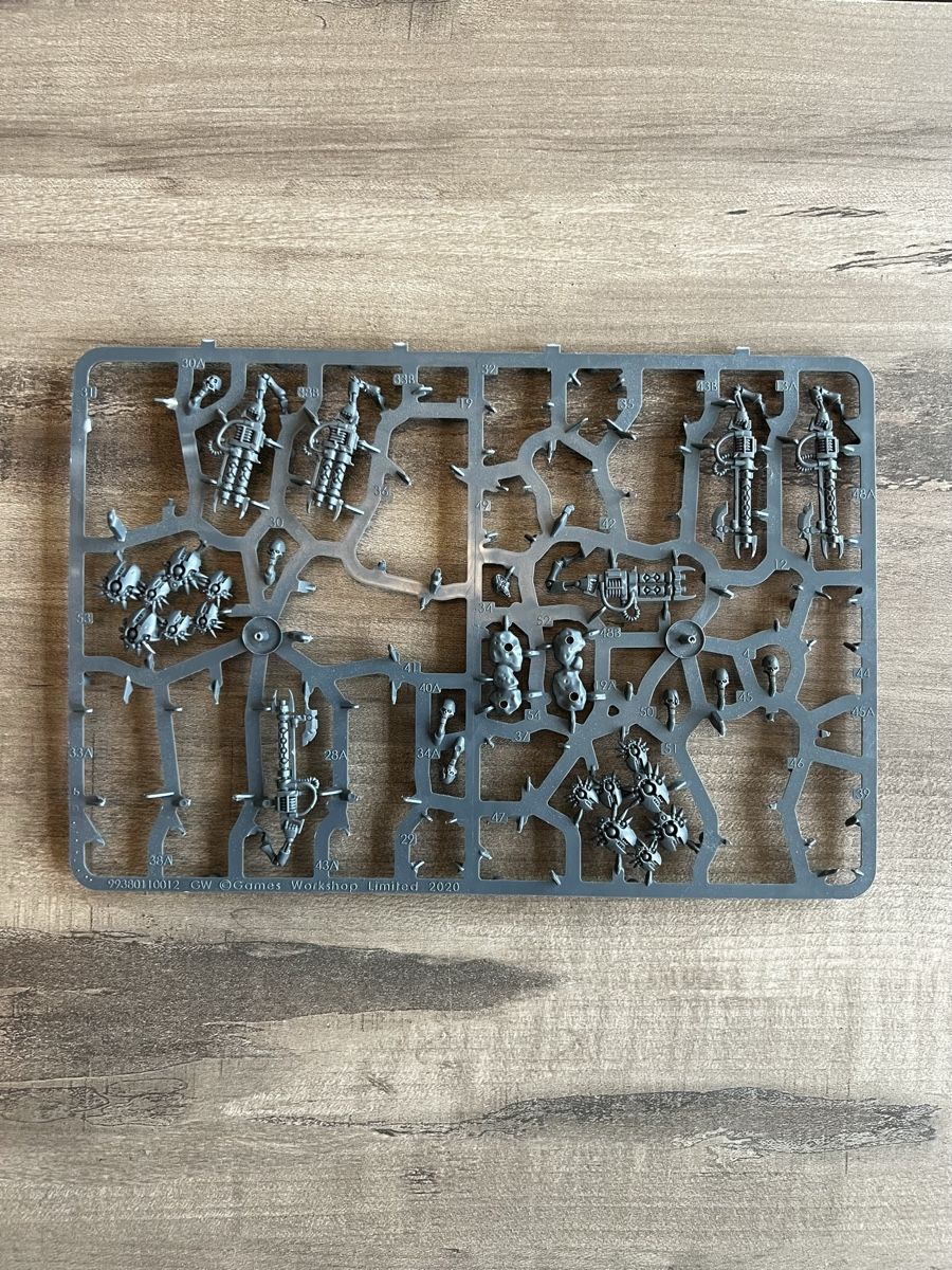 Giochi: Warhammer 40k/Horus Heresy Gussrahmen/Bits Set 7 – Usato da Läufelfingen venduto da stephiesheena 1