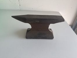 Amboss klein Eisenguss L 28 cm mit Dorn guter Zustand