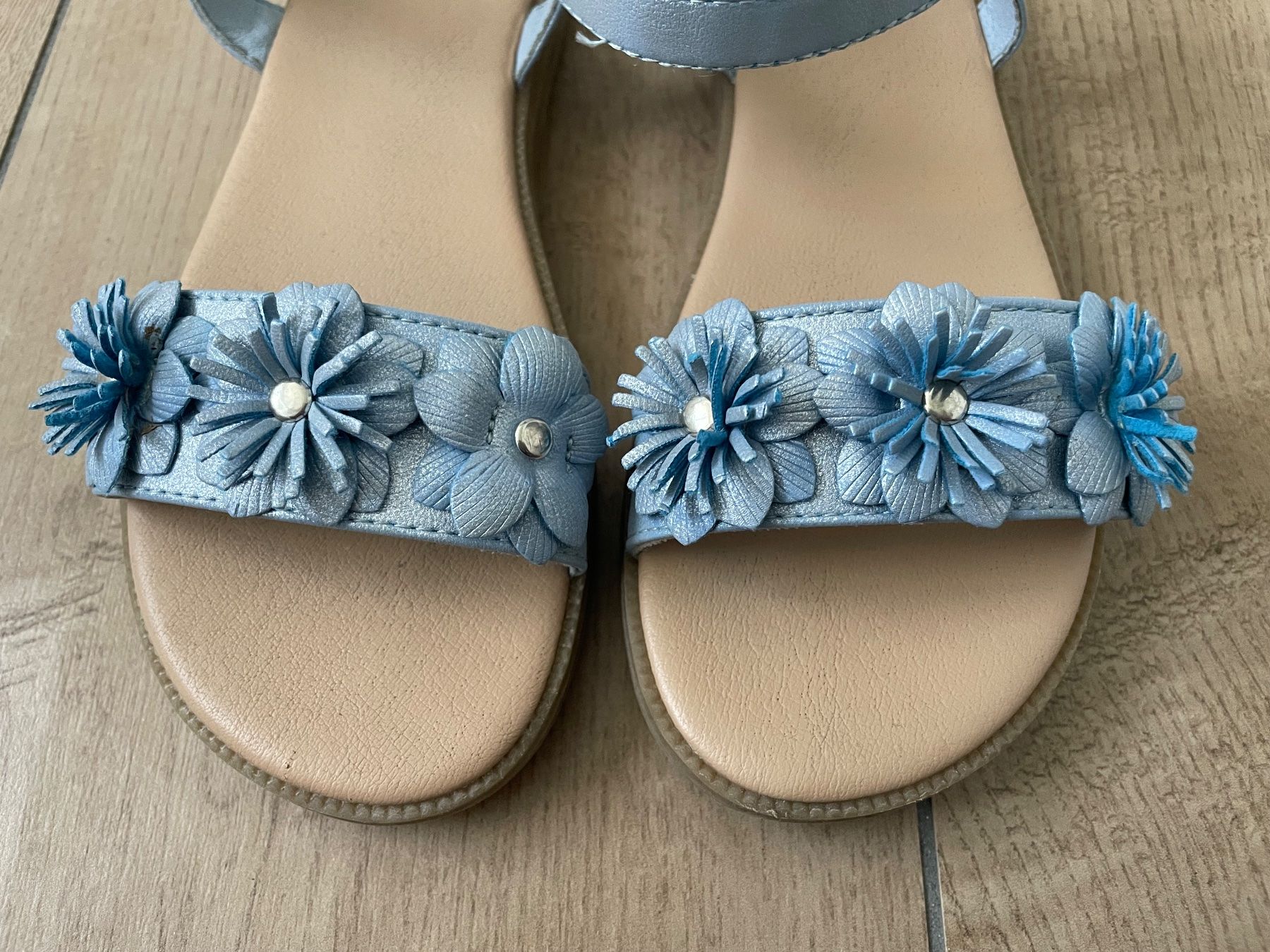 Scarpe per ragazze: Sandalen Gr. 35 – Usato da Waltenschwil venduto da hansnine 2