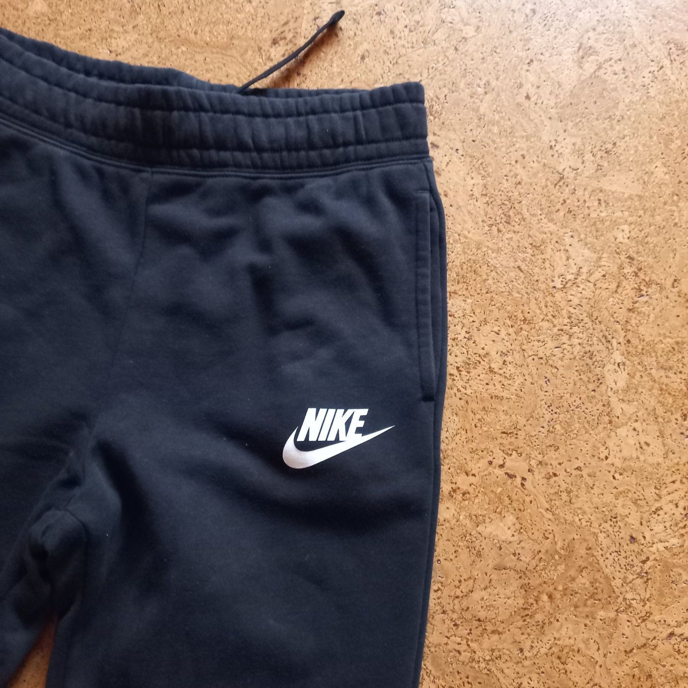 Pantaloni: Traininghose NIKE Kinder – Usato da Brienz BE venduto da desire03 1