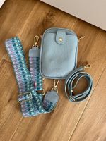 Handy/Umhängetasche hellblau mit zwei auswechselbaren Bändel