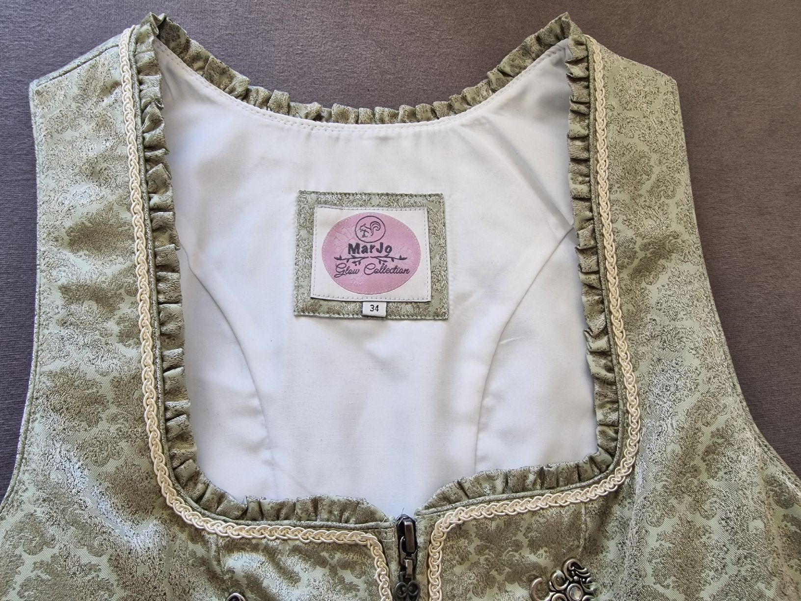 Kleider: Dirndel / Bayerisches Trachtenkleid – Neu (gemäss Beschreibung) aus Schmitten FR von lue_9hhv 3