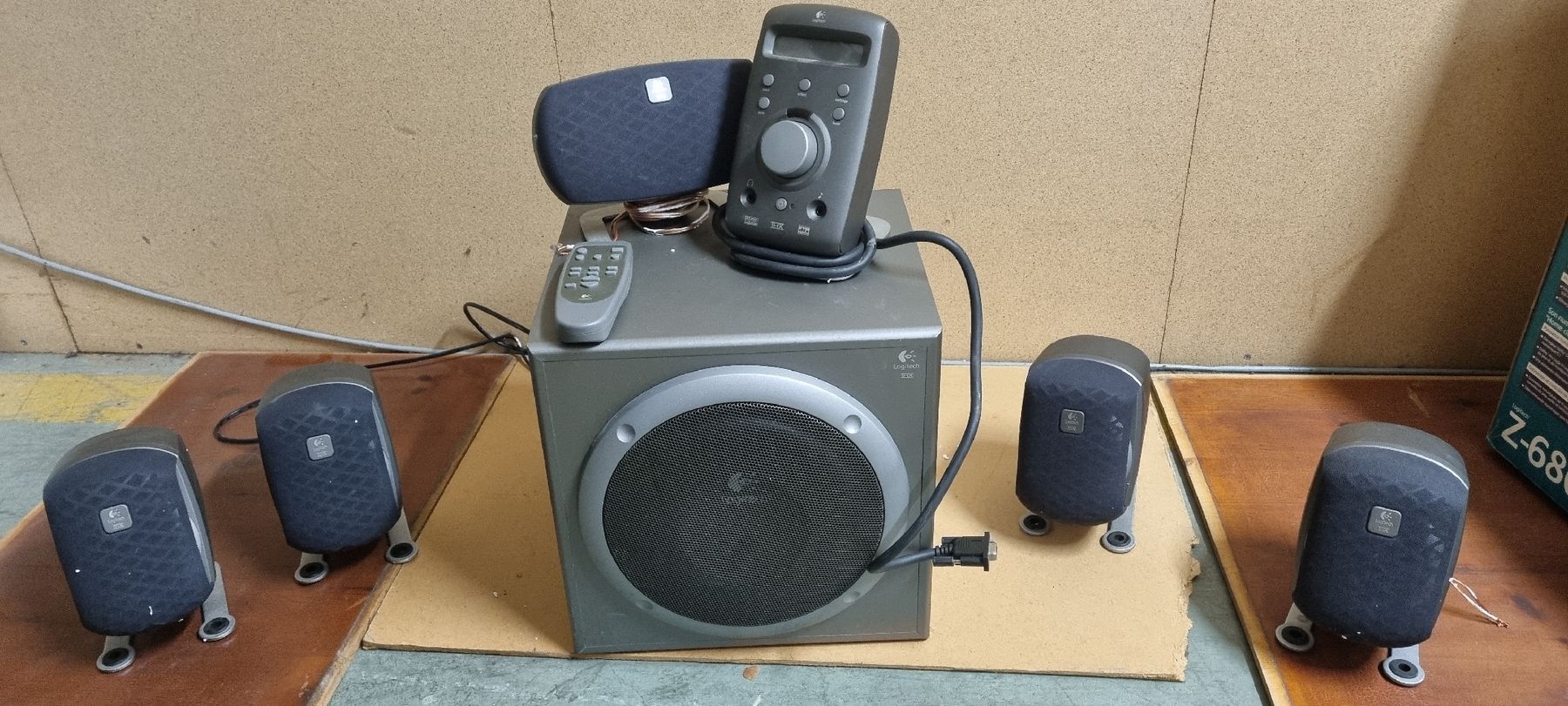 Logitech Casse acustiche: Lautsprecher System Logitech Z-680 – Usato da Zürich venduto da Basil1kum
