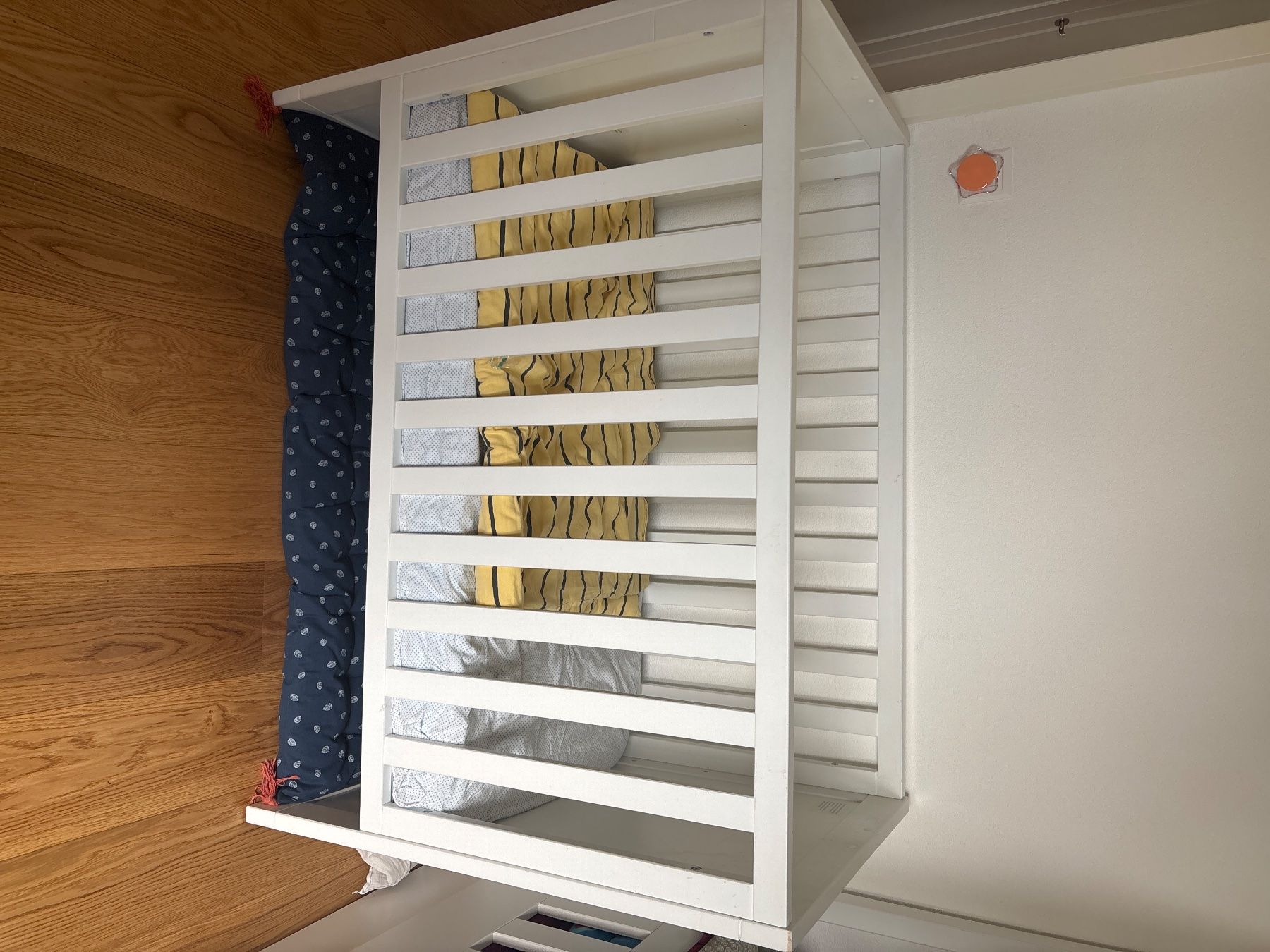 Pfister Letti: Chambre bébé pfister – Usato da Villars-sur-Glâne venduto da reb_6t22