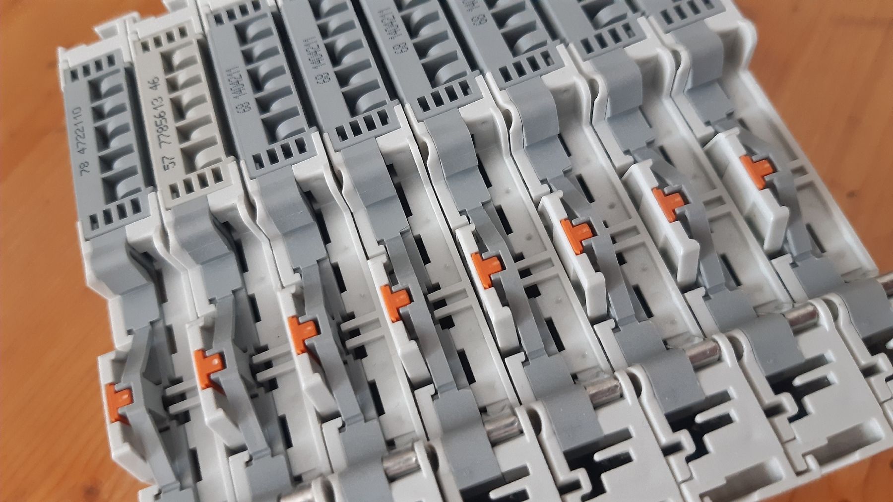 Beckhoff Elektronikbauteile: Beckhoff EL9186 Potential Distribution Terminal 8x24V – Neu (gemäss Beschreibung) aus Oey von Parkplatzbrocki 2