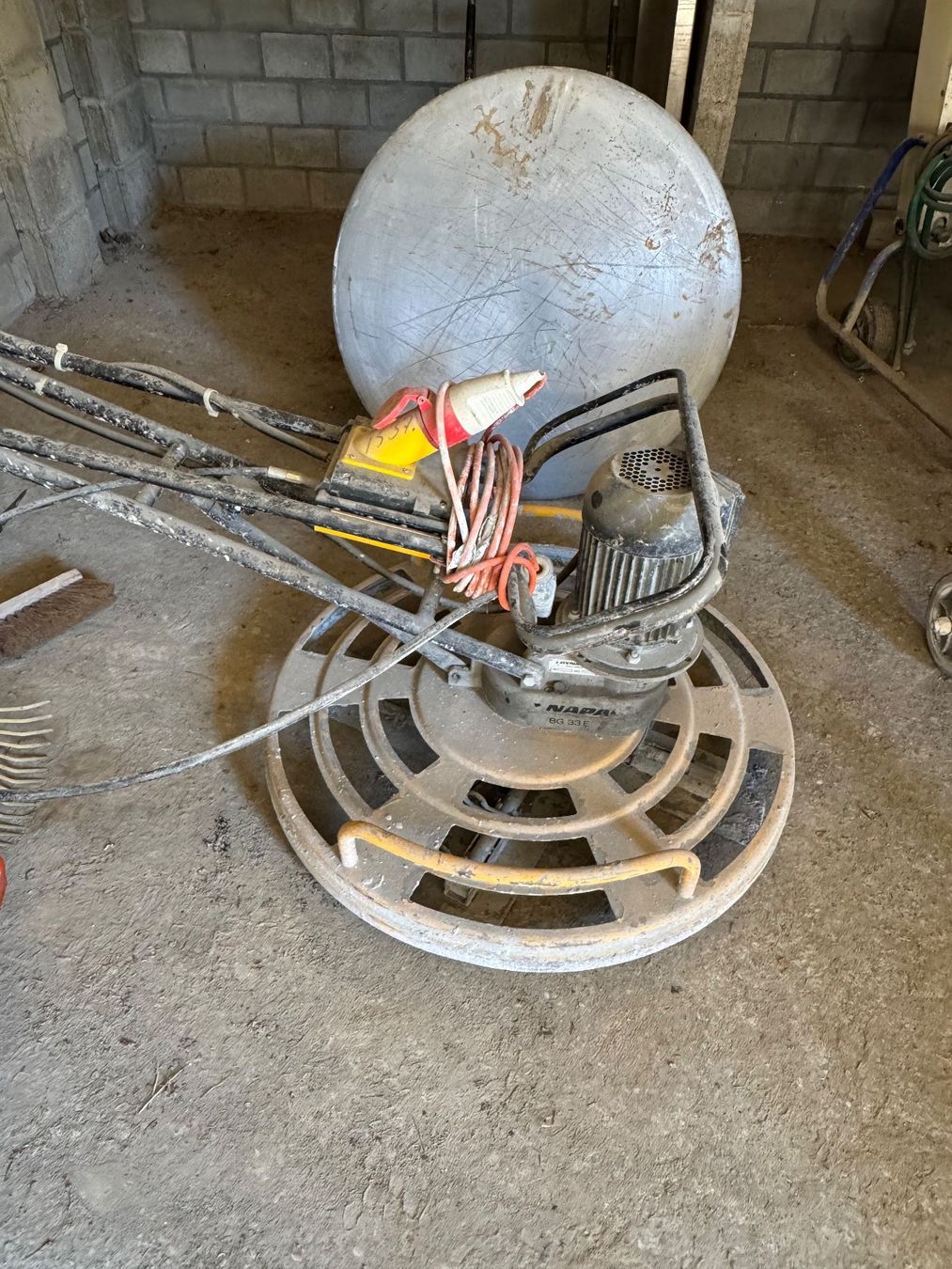 Alle Maschinen: Beton Taloschiermaschine – Gebraucht aus Neuenegg von trimi1988