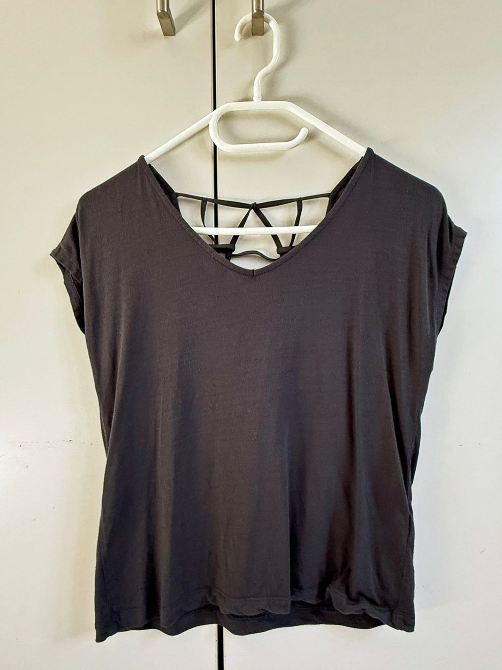 T-shirt: Kurzarmshirt Esprit - Anthrazit - Grösse XS – Usato da Eschenbach SG venduto da Sums